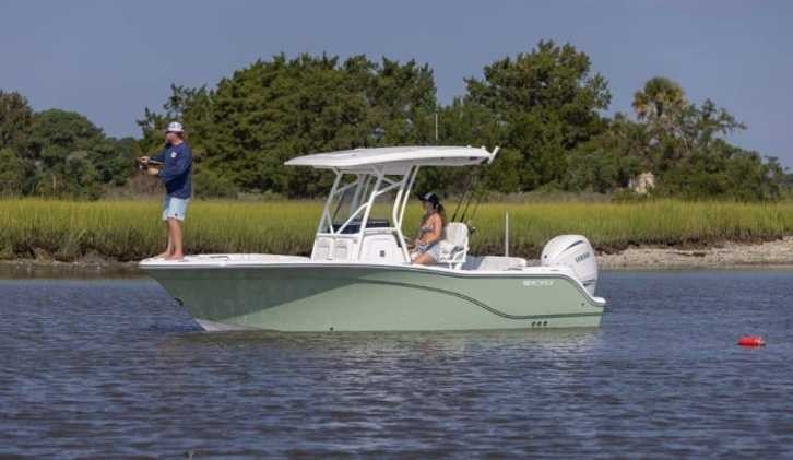 2026 Sea Fox 228 Commander