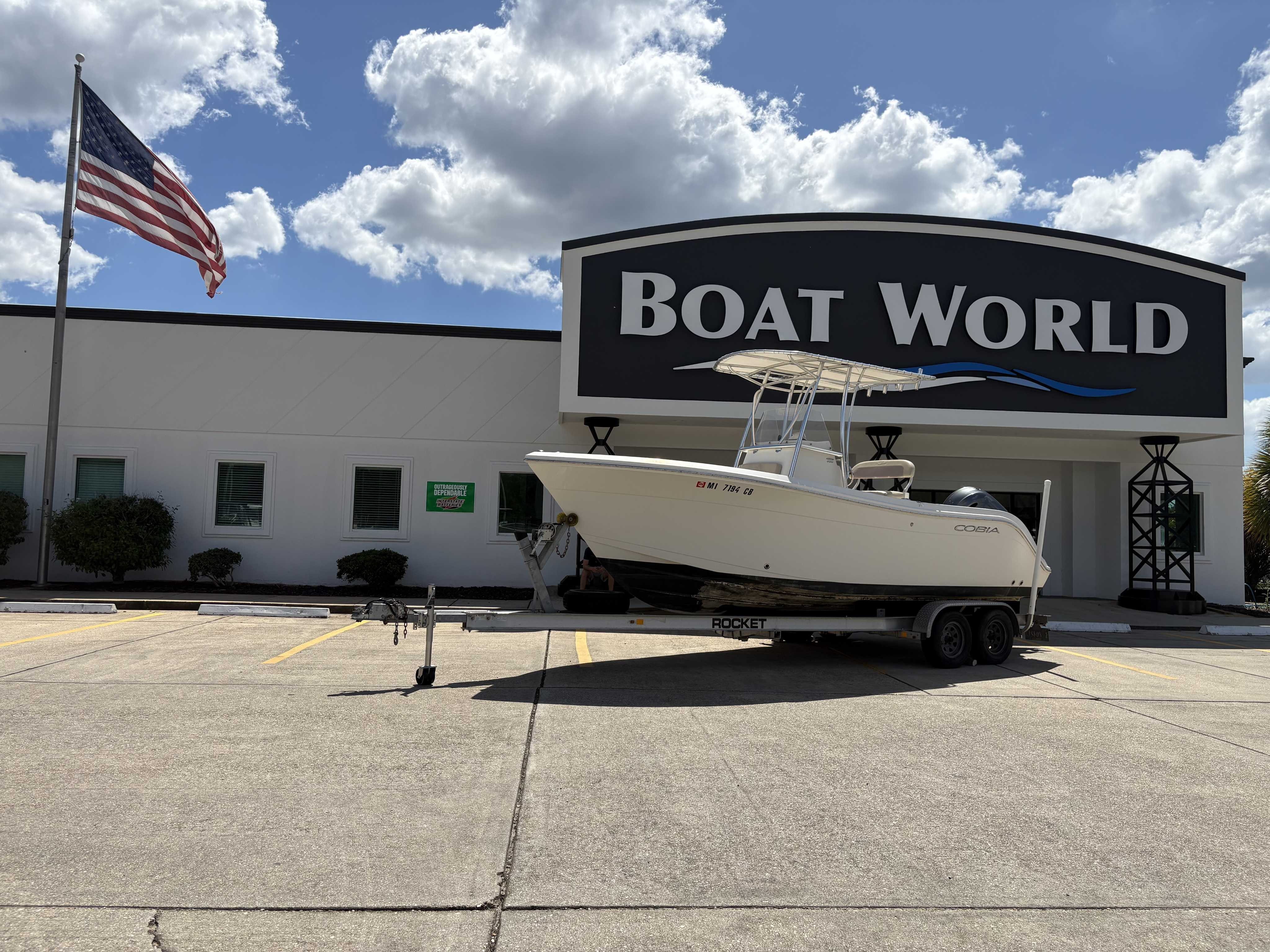 2017 Cobia 220 CC
